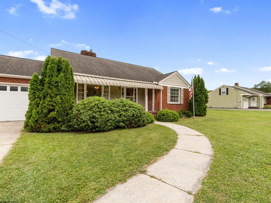 1725 S Davis Avenue, Elkins, WV 26241 - Image #2