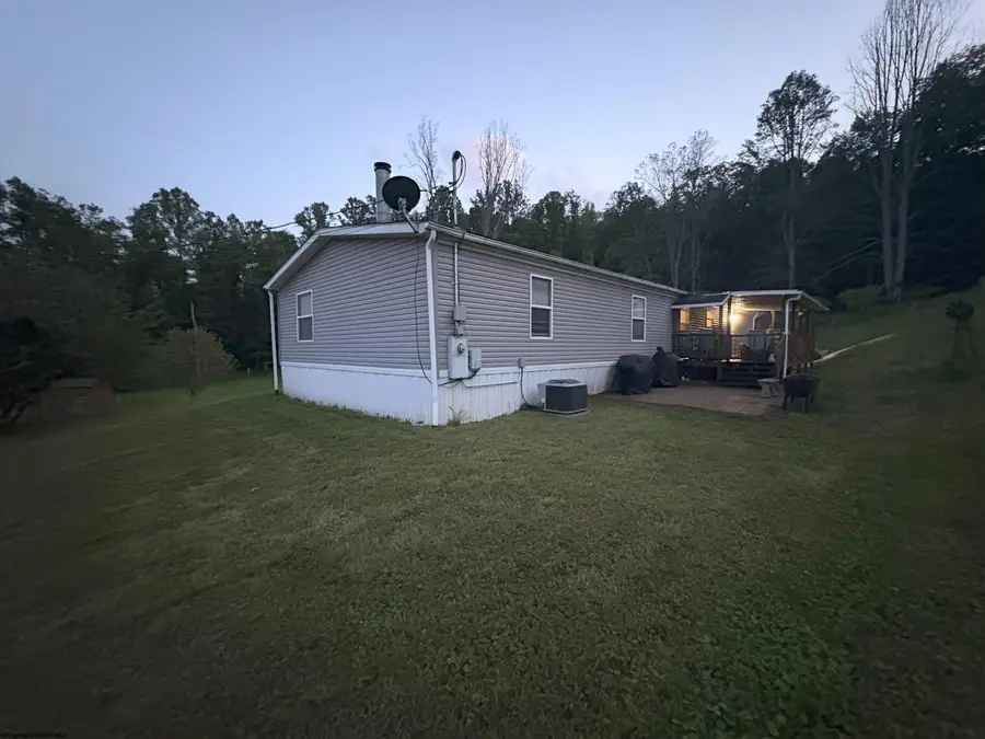 124 Wood Crest Road, Weston, WV 26452 - Image #2
