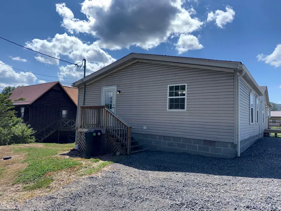 28 Cavalier Street, Beverly, WV 26253 - Image #2