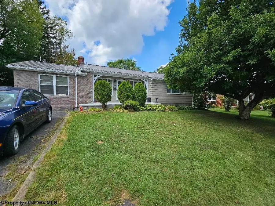 607 S Pike Street, Shinnston, WV 26431 - Image #2