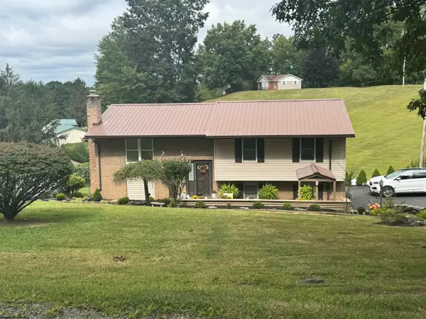 484 Red Knob Road, Buckhannon, WV 26201