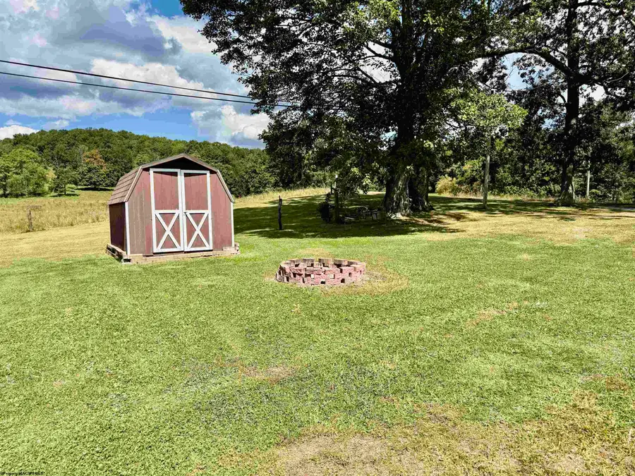 129 Darlynn Road, Philippi, WV 26416 - Image #3