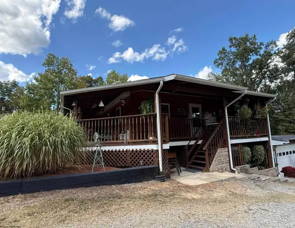 280 Mustang Alley, Huttonsville, WV 26273