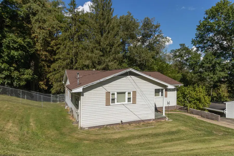 256 W Woodland Avenue, Clarksburg, WV 26301 - Image #2