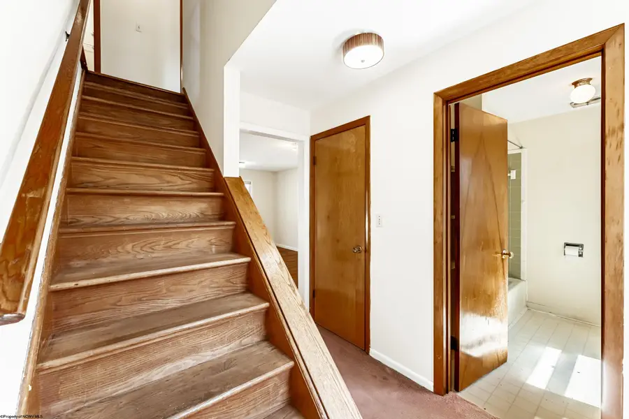 913 Briarwood Court, Morgantown, WV 26505 - Image #2