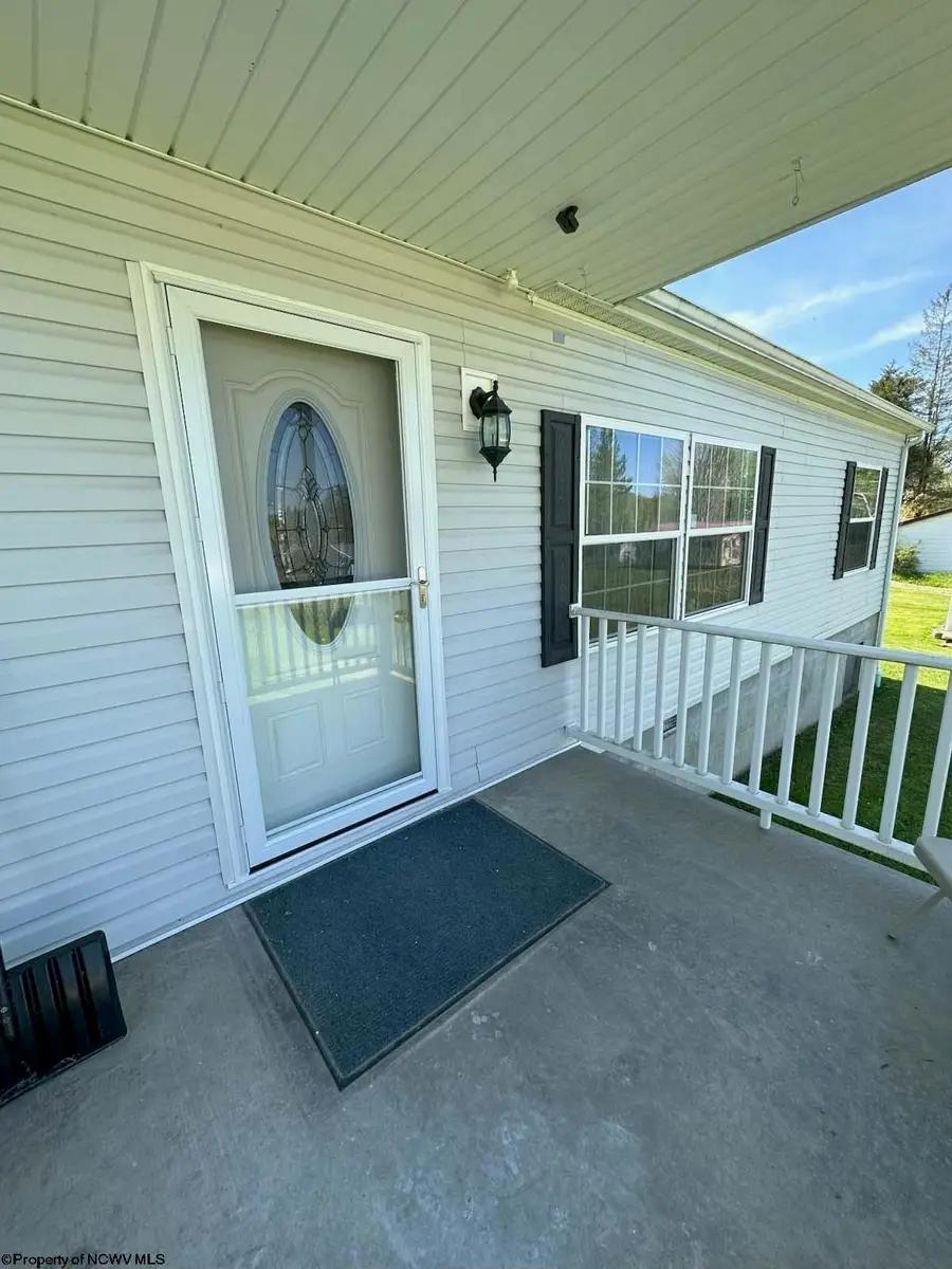 206 Linwood Avenue, Terra Alta, WV 26764 - Image #3