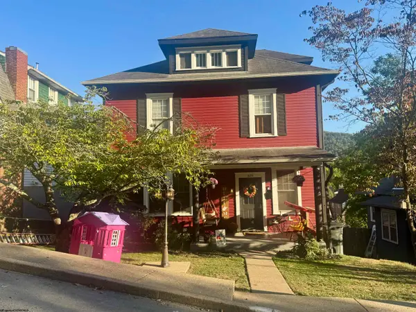 620 Center Avenue, Weston, WV 26452