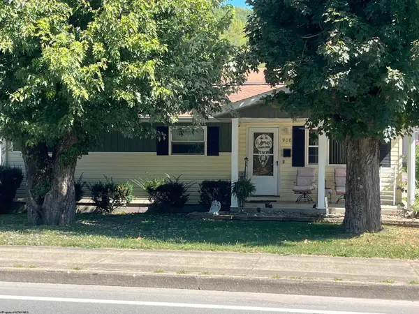 908 N Main Avenue, Weston, WV 26452