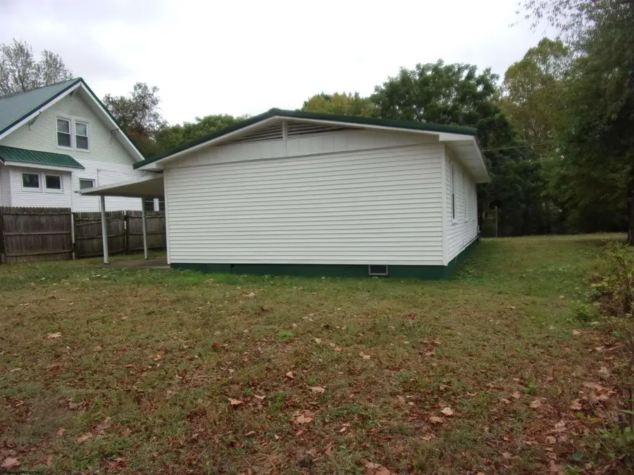 18 Cleveland Avenue, Buckhannon, WV 26201 - Image #3