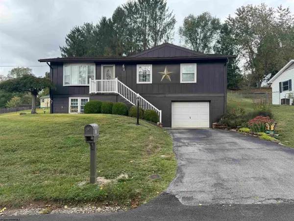 13 Lower Drive, Buckhannon, WV 26201