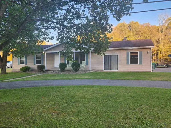 1189 Booths Creek Road, Fairmont, WV 26554