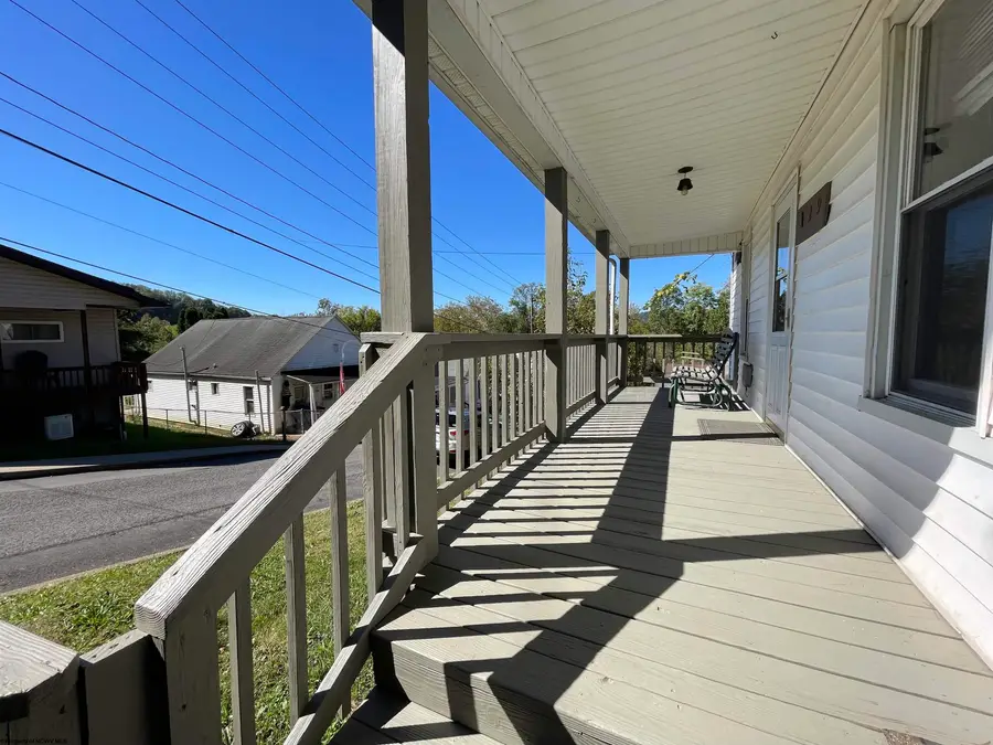 129 Thorn Street, Clarksburg, WV 26301 - Image #2