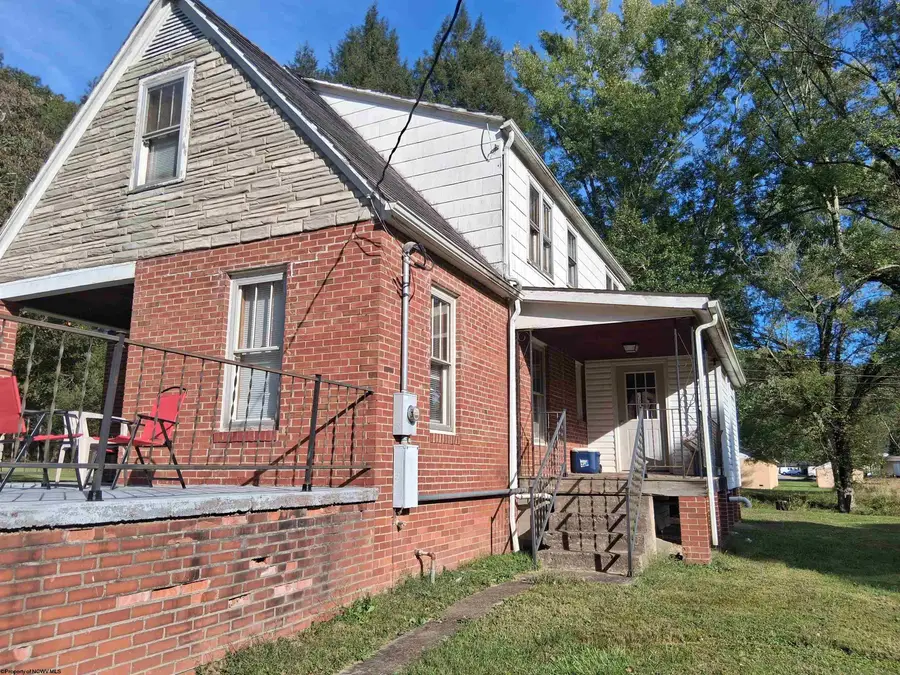 1367 W Little Kanawha Highway, Grantsville, WV 26147 - Image #3