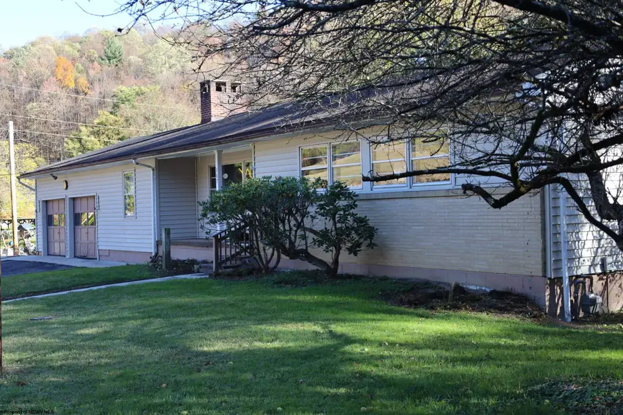 107 Gilman Road, Elkins, WV 26241 - Image #2