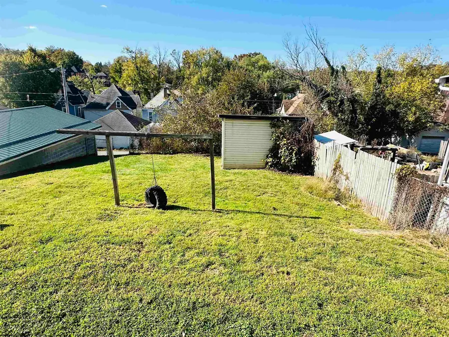 619 Walnut Avenue, Fairmont, WV 26554-9998 - Image #2