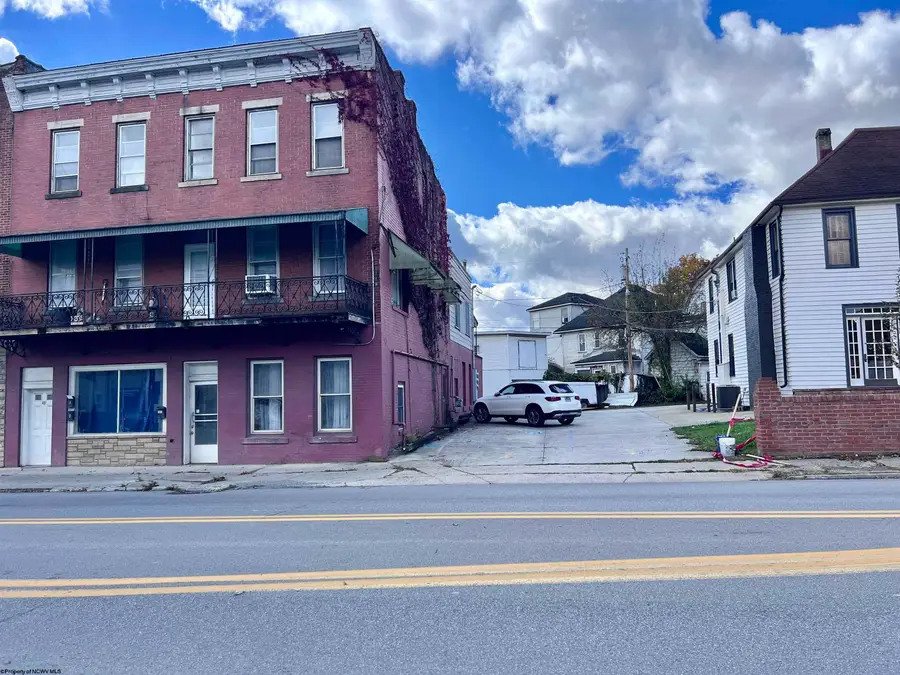 201 Randolph Avenue, Elkins, WV 26241 - Image #2