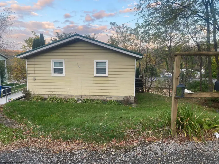 152 Spruce Street, Parsons, WV 26287 - Image #2