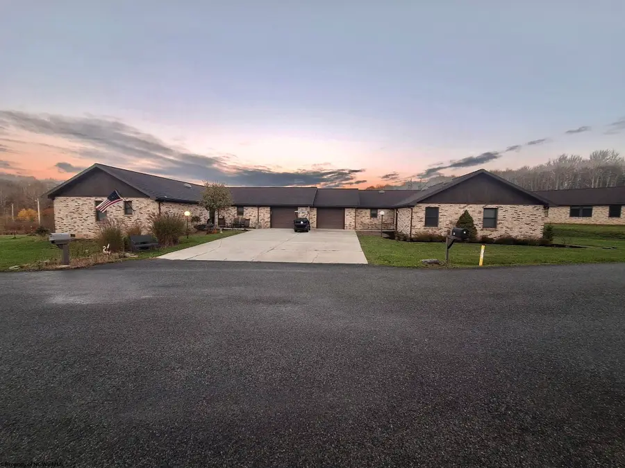 411 Pineview Drive, Thomas, WV 26292-8018 - Image #2