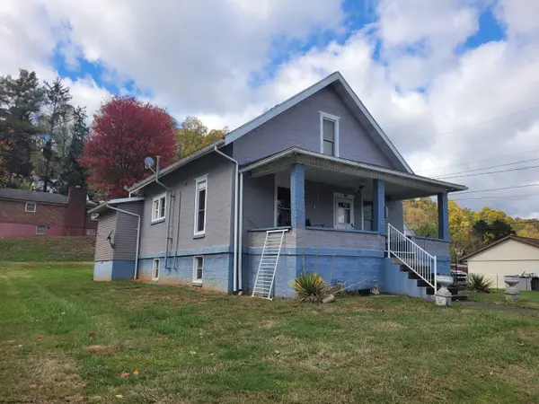 397 Monroe Avenue, Weston, WV 26452