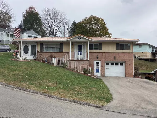 1133 Village Way, Fairmont, WV 26554