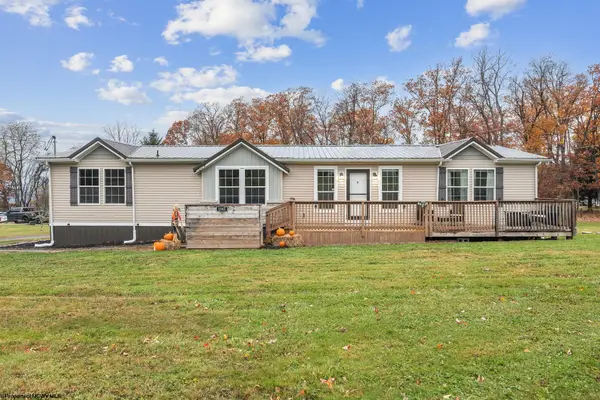 1542 Summers School Road, Morgantown, WV 26508