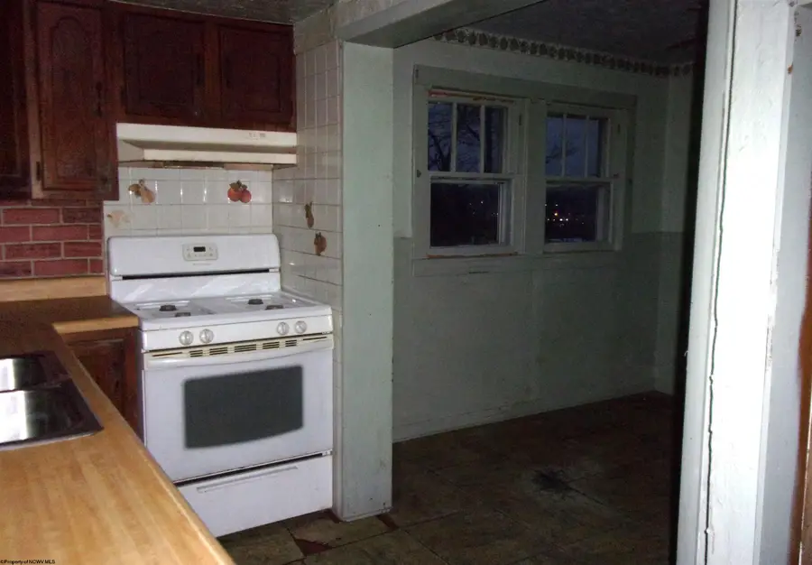 671 S Chestnut Street, Clarksburg, WV 26301 - Image #2