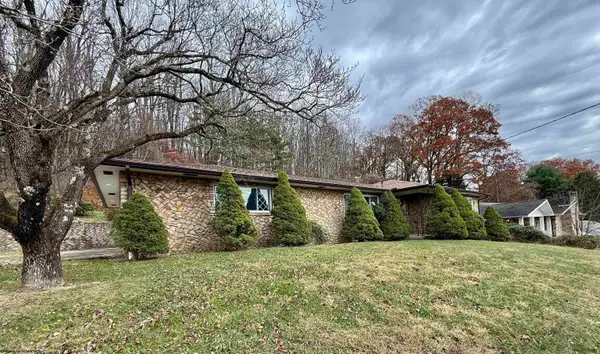 1415 Pleasant Valley Road, Fairmont, WV 26554