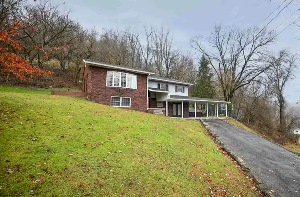 533 Pike Street, Monongah, WV 26554