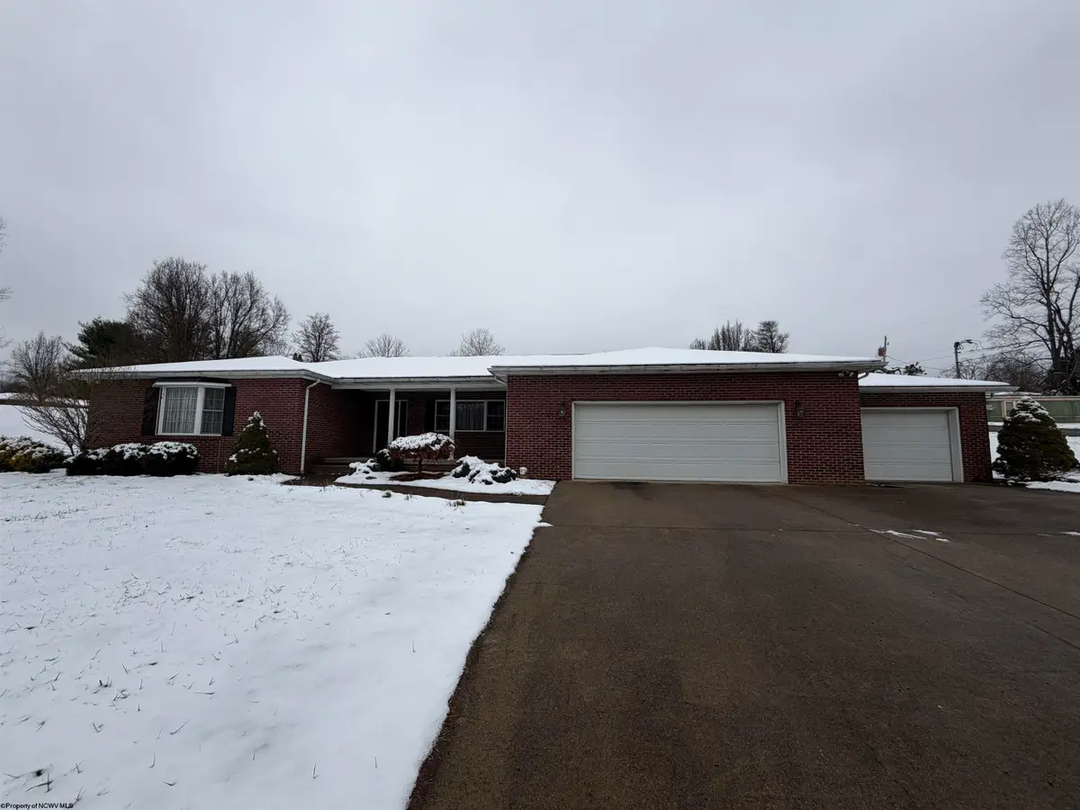 901 Riverview Drive, Fairmont, WV 26554 - Image #1