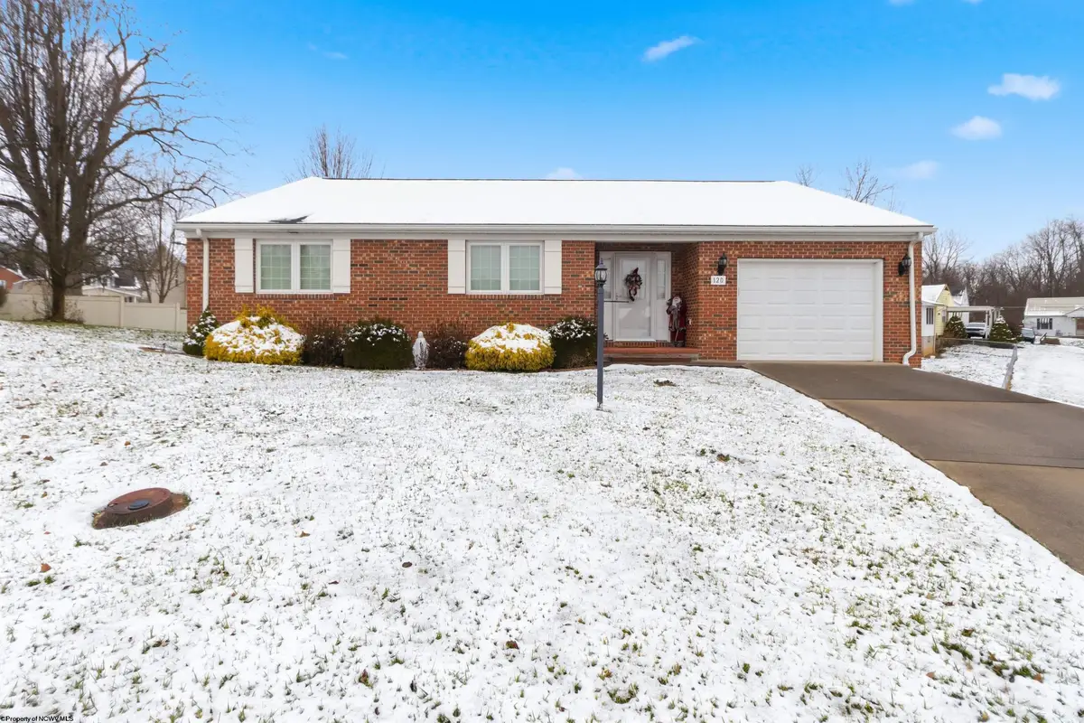 120 Center Court, Bridgeport, WV 26330 - Image #1