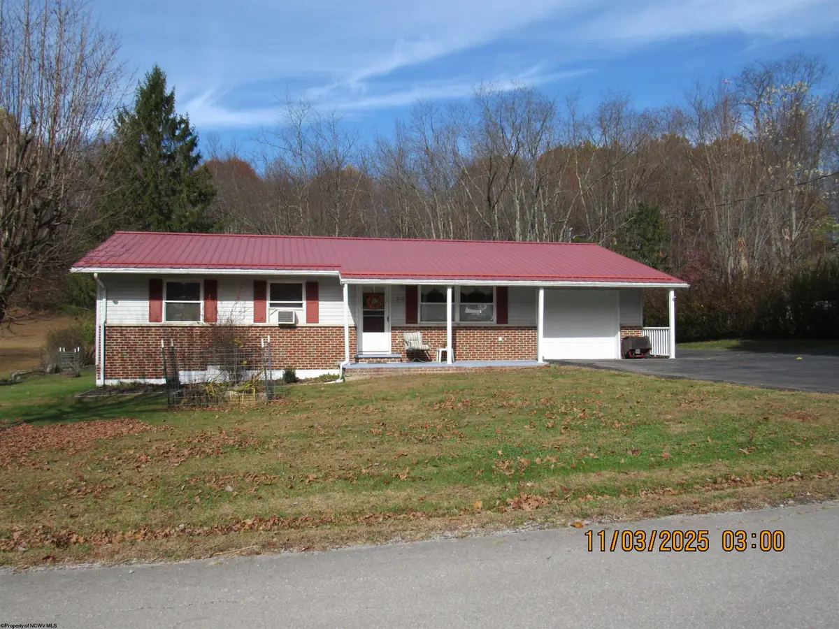 318 SANDY Avenue, Buckhannon, WV 26201 - Image #1