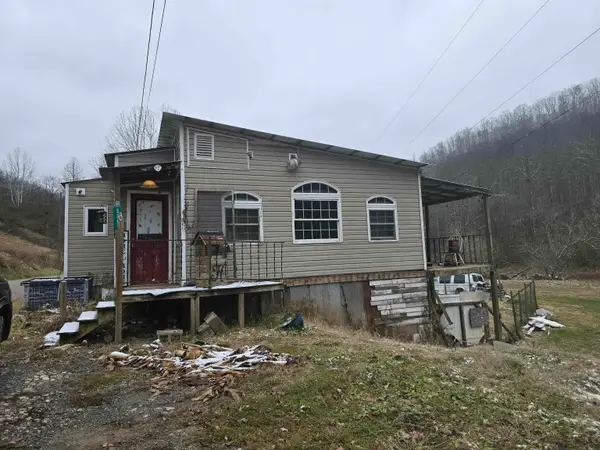 5368 Sand Fork Road, Linn, WV 26384
