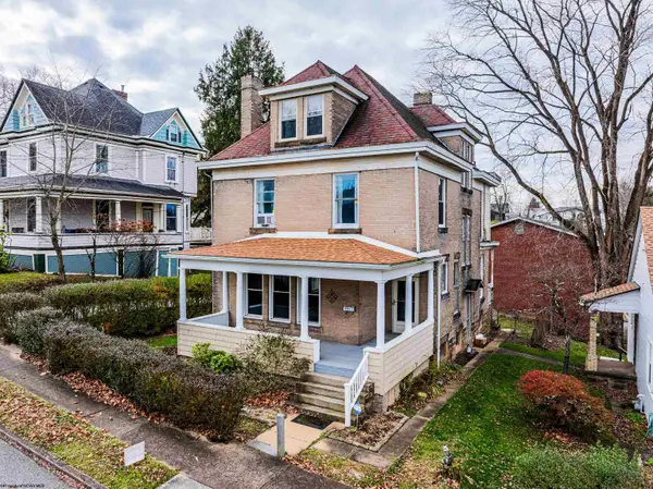 30 West Street, Westover, WV 26501