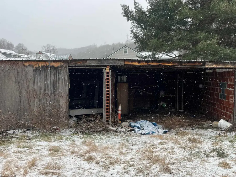 359 E 7th Street, Weston, WV 26452 - Image #3