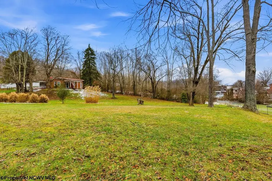 408 Parkway Avenue, Anmoore, WV 26323 - Image #3