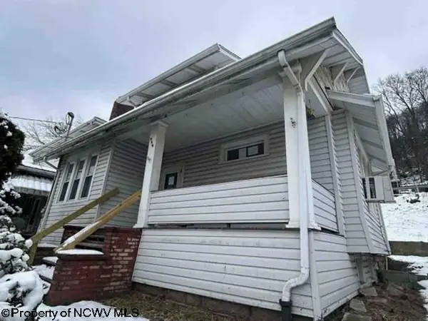 848 NEVILLE Street, Follansbee, WV 26037