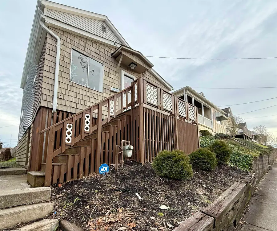 702 Gaston Avenue, Fairmont, WV 26554 - Image #2