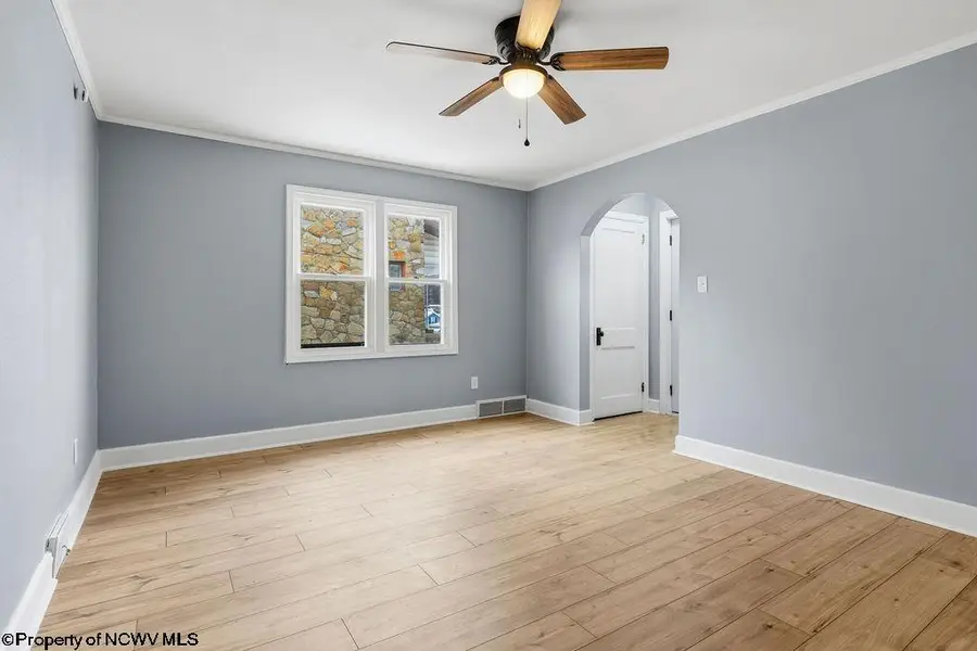 408 Maryland Avenue, Nutter Fort, WV 26301 - Image #3