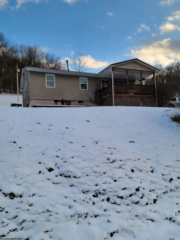 2053 Taylors Drain Road, Philippi, WV 26416