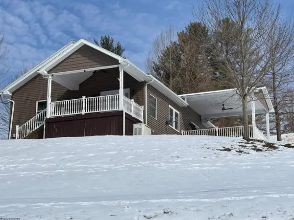 2704 Sycamore Road, Clarksburg, WV 26301-5802