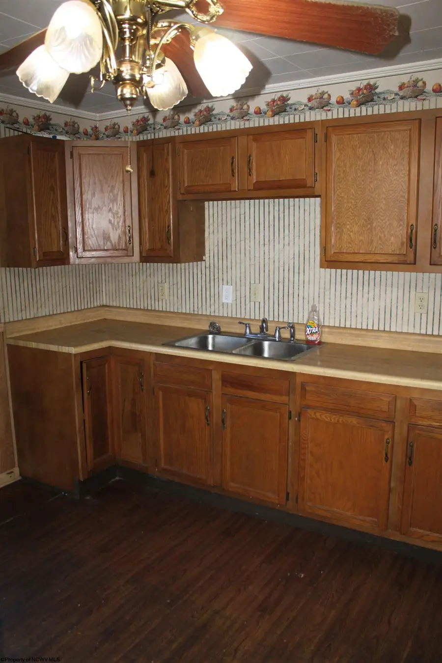 125 W McCutcheon Street, Webster Springs, WV 26288 - #2