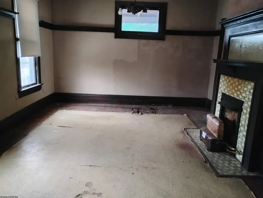 620 E Park Avenue, Fairmont, WV 26554 - #2