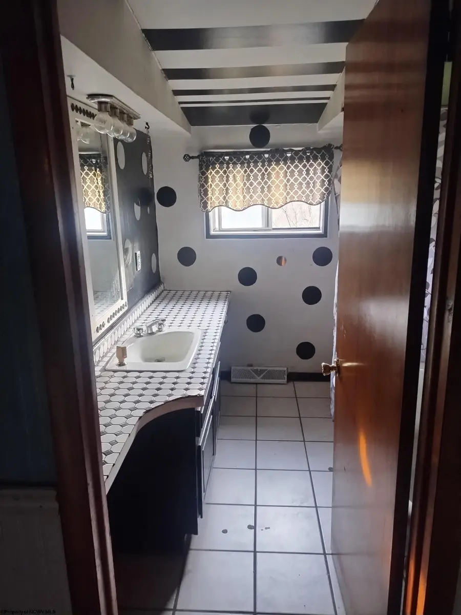 109 MAIN Street, Gypsy, WV 26361 - #2