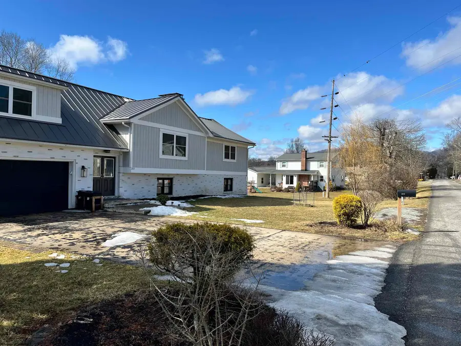 203 Andrews Street, Elkins, WV 26241 - #3