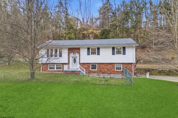 165 Winding Way, Clarksburg, WV 26330