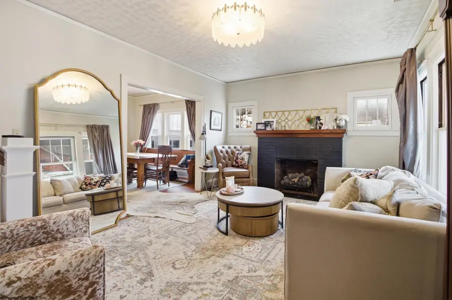 607 Lynn Avenue, Weston, WV 26452 - #2