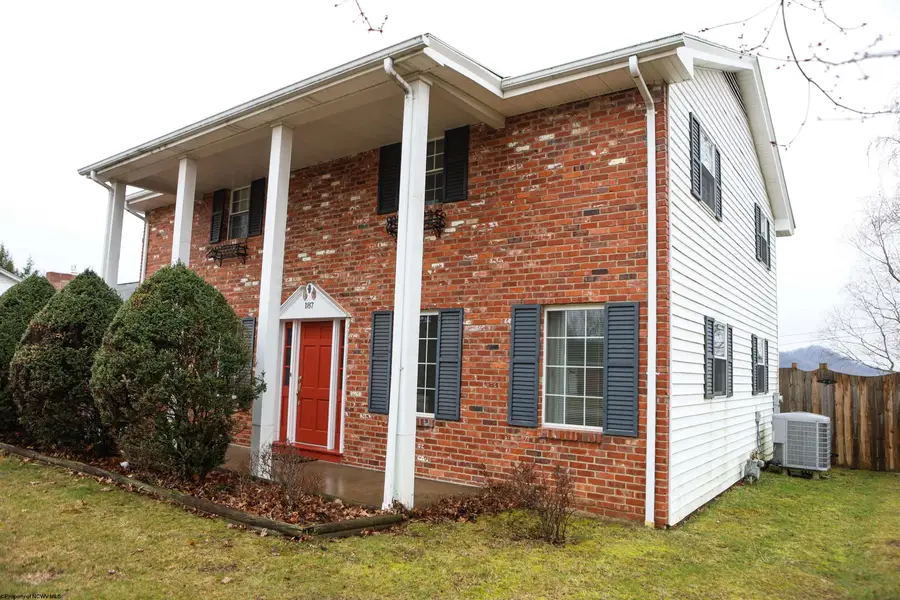 187 Ridgeway Drive, Bridgeport, WV 26330 - #3