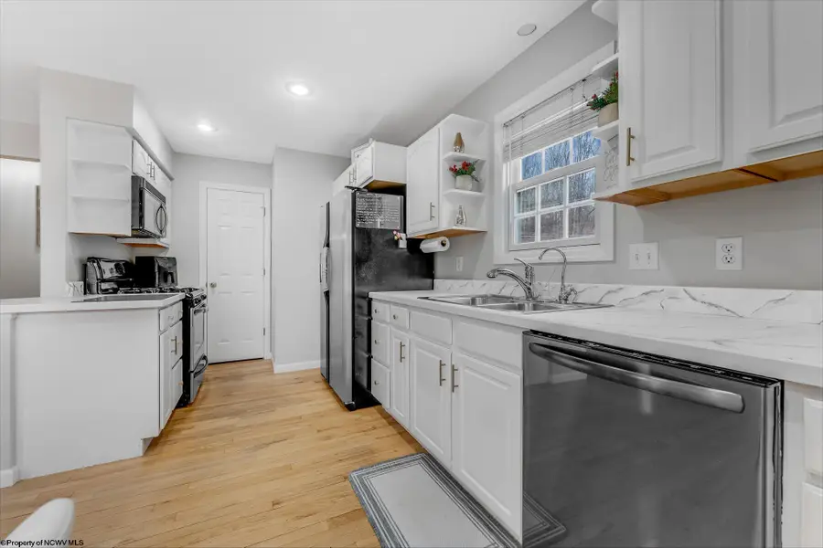 701 Park Side Lane, Morgantown, WV 26501 - #3