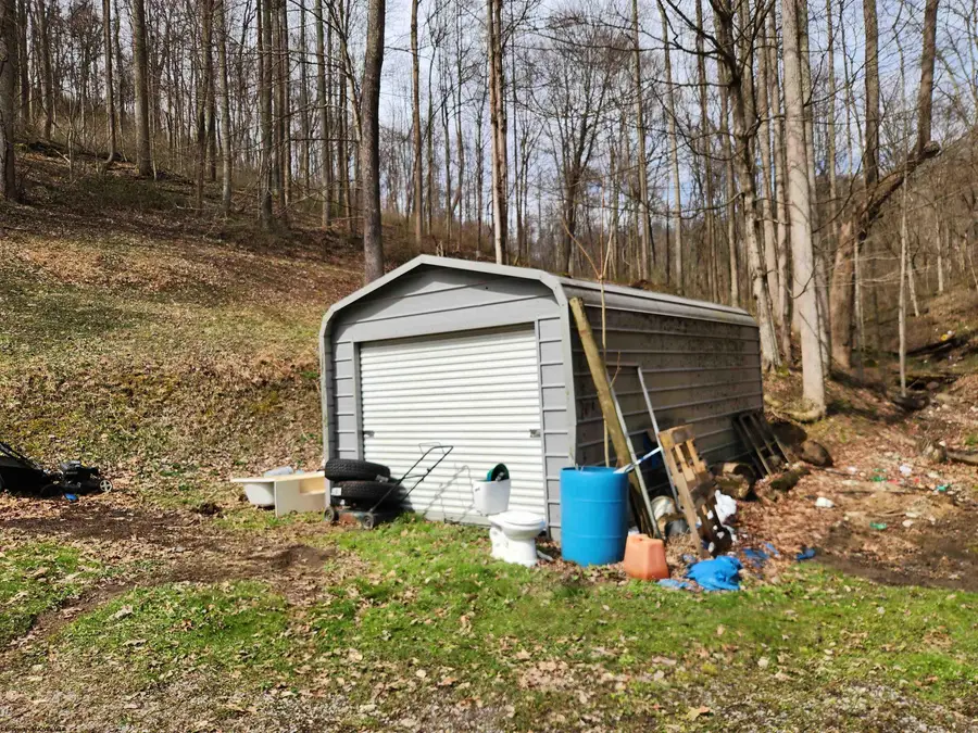 255 Fanghorn Lane, Shinnston, WV 26431 - #2