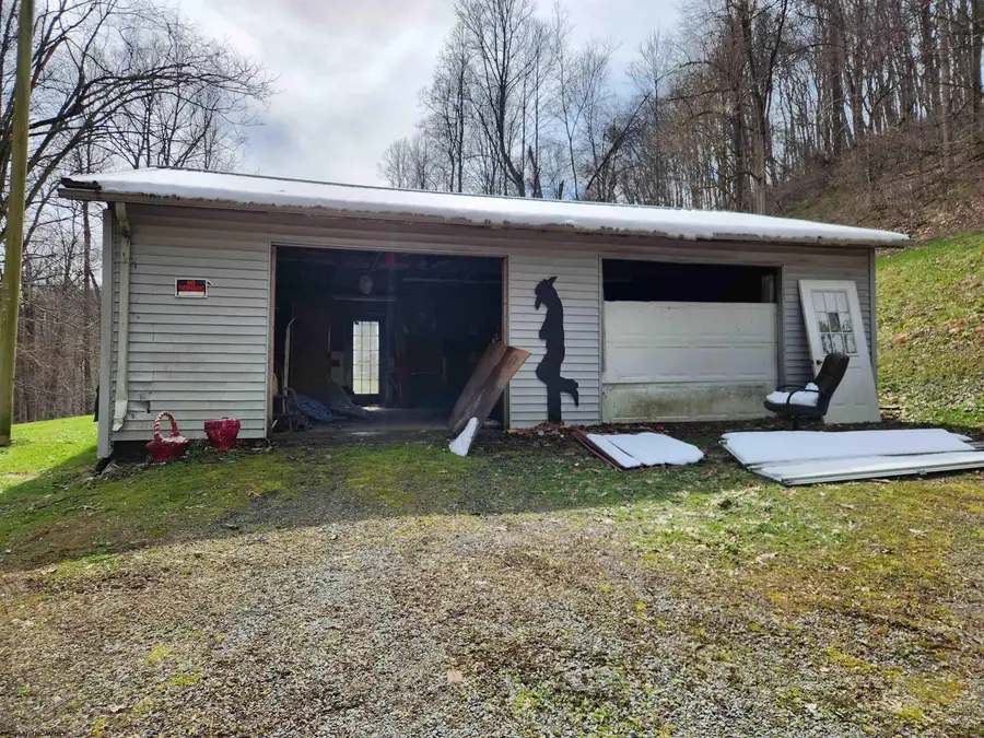 255 Fanghorn Lane, Shinnston, WV 26431 - #3